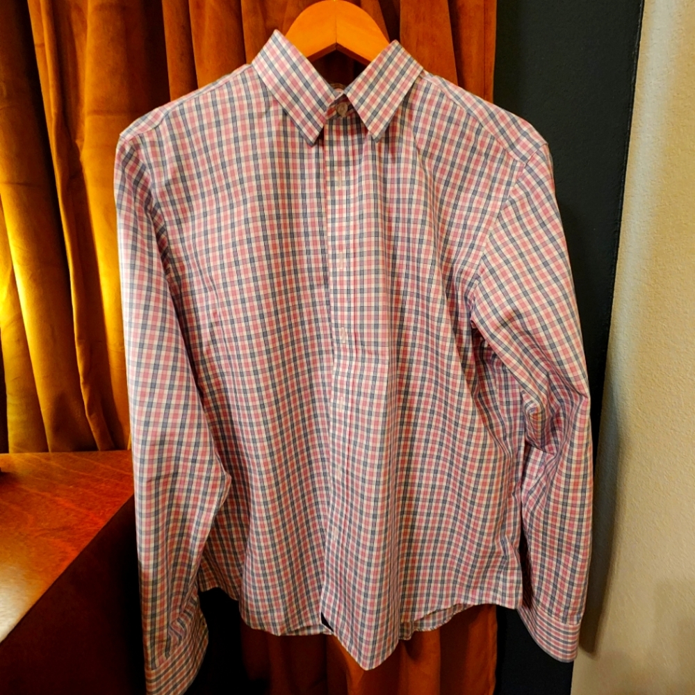 Men's Medium Untuckit long sleeve shirt